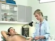 歐洲經典 女醫生身體檢查男患者與愛愛